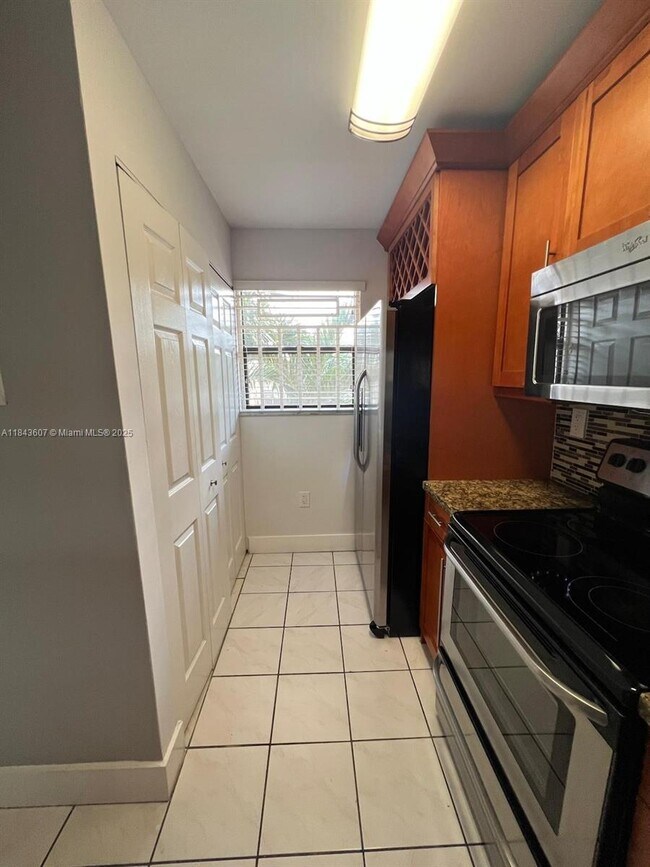 Foto del edificio - 10155 NW 9th St Cir