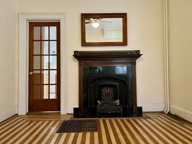 NATURAL MARBLE - 1539 N Jackson St