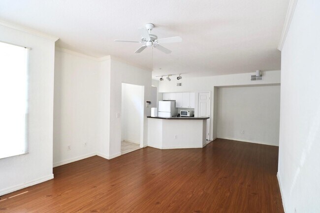 Foto del edificio - 6408 Raleigh St