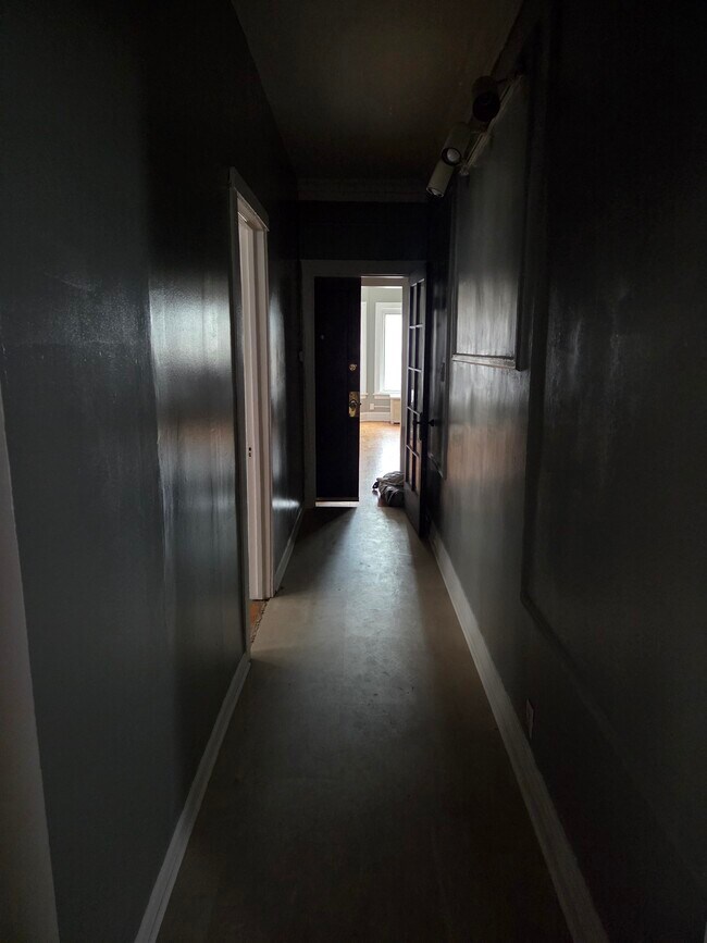 Fotografía del edificio - 7926 S Paxton Ave