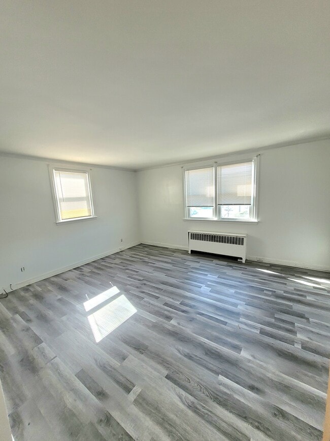 Building Photo - 7001 Souder St