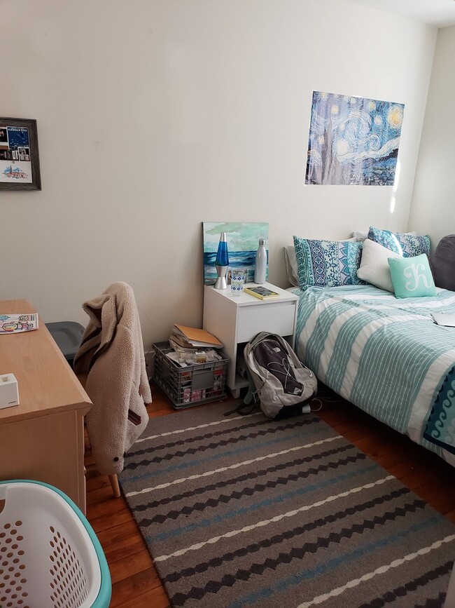 Photo - 101 Bogard St Apartment