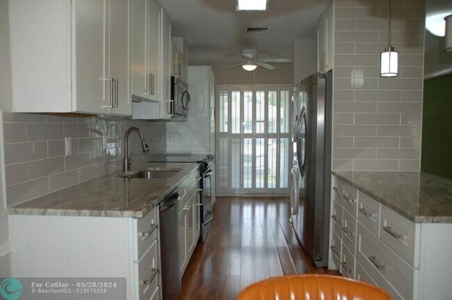 Foto del edificio - 13774 Vía Flora