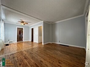 Building Photo - 1471 Carroll Ave