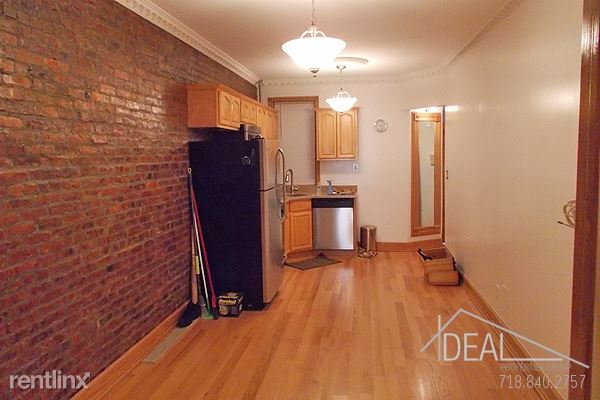 Primary Photo - 622 President St