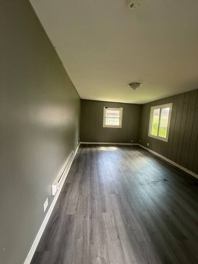 Foto del edificio - 16832 Bulger Ave