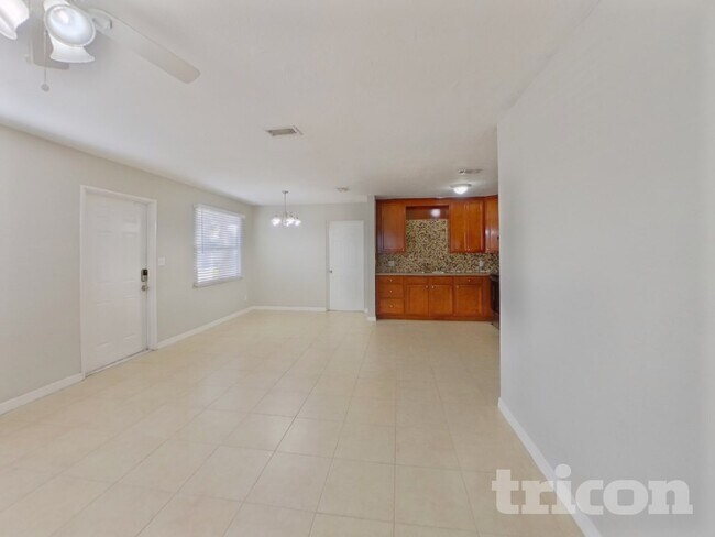 Foto del edificio - 5551 82nd Ave N