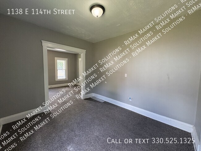 Foto del edificio - 1138 E 114th St