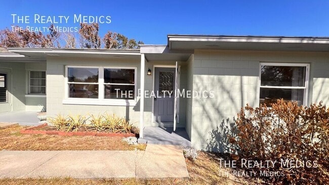 Building Photo - 2271 Northland Rd