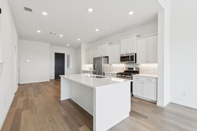 Foto del edificio - 3540 Pierce Ln