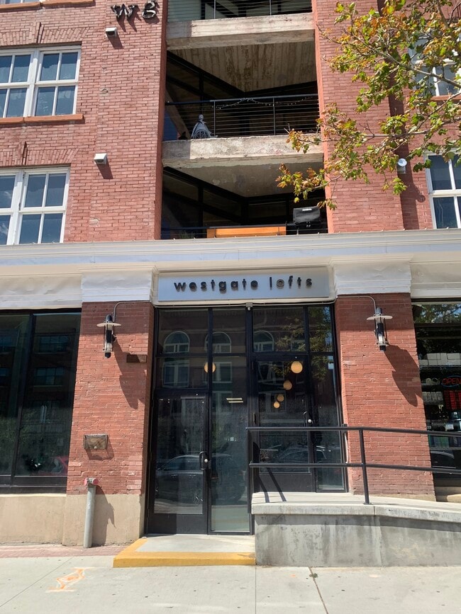 Building Photo - 328 W 200 S