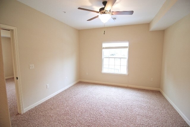 Foto del edificio - 6449 NW 70th St