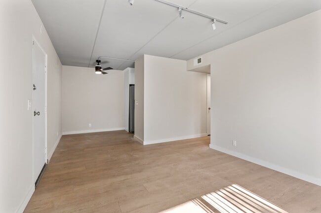 Living Area - Cedar Creek Apartments