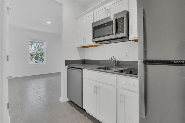 Foto del edificio - 3186 Armstrong Ave