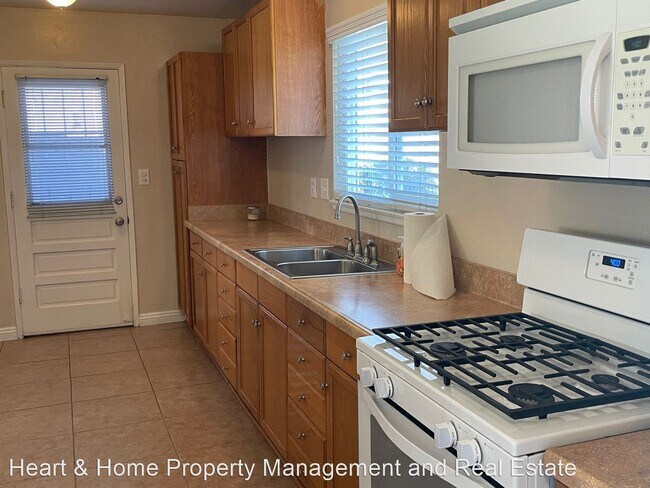 Building Photo - 4 br, 1.5 bath House - 6295 Myra Avenue