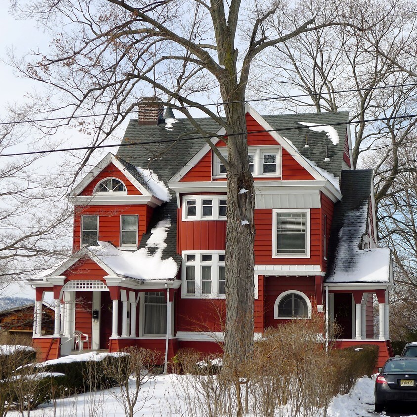 Primary Photo - 30 Hamilton Ave