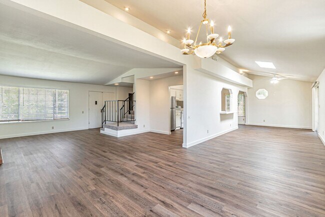 Foto del edificio - Spacious 4-Bedroom Home in Prime Milpitas