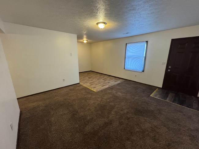 Building Photo - 3503 Falling Springs Rd