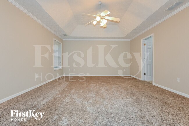 Foto del edificio - 54 Windcrest Dr