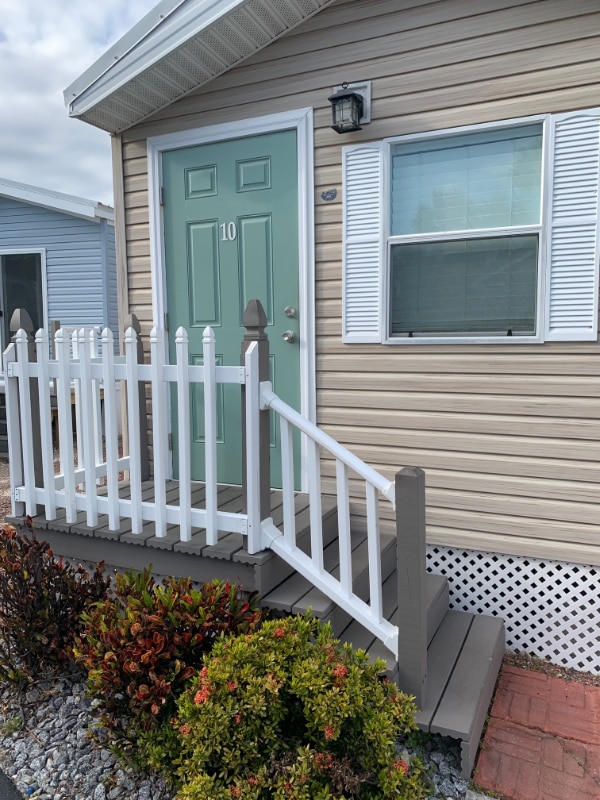 Primary Photo - 2580 NE Indian River Dr