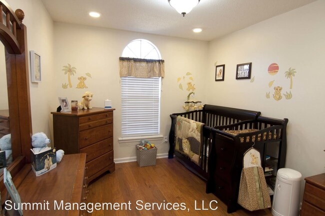 Building Photo - 3 br, 2 bath House - 300 Thacker Loop