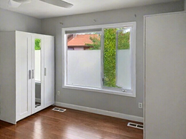 Foto del edificio - 7252 Foxridge Cir