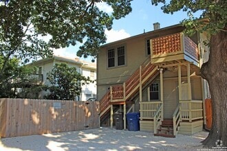 Building Photo - 903 E Euclid Ave