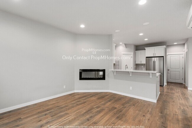 Foto del edificio - Light & Bright Modern Townhome In Happy Valley! DEPOSIT SPECIAL
