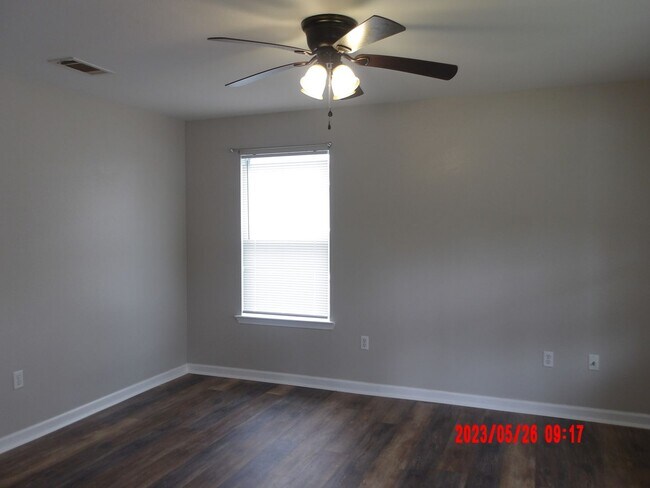 Foto del edificio - 3BR/2BA Single Family Home in Gulfport. Rent $1,175.00