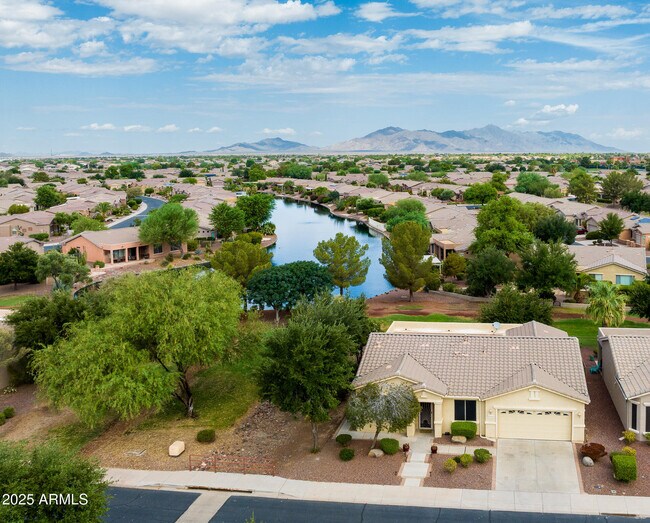 Foto del edificio - 42348 W Fountainhead St