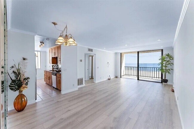 Building Photo - 1140 E Ocean Blvd