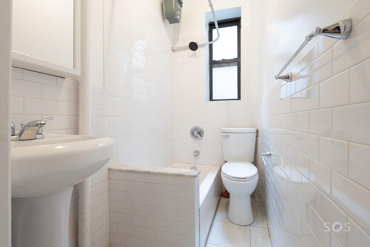 36 Horatio St Unit 4A2, New York, NY 10014 Room for Rent in New York