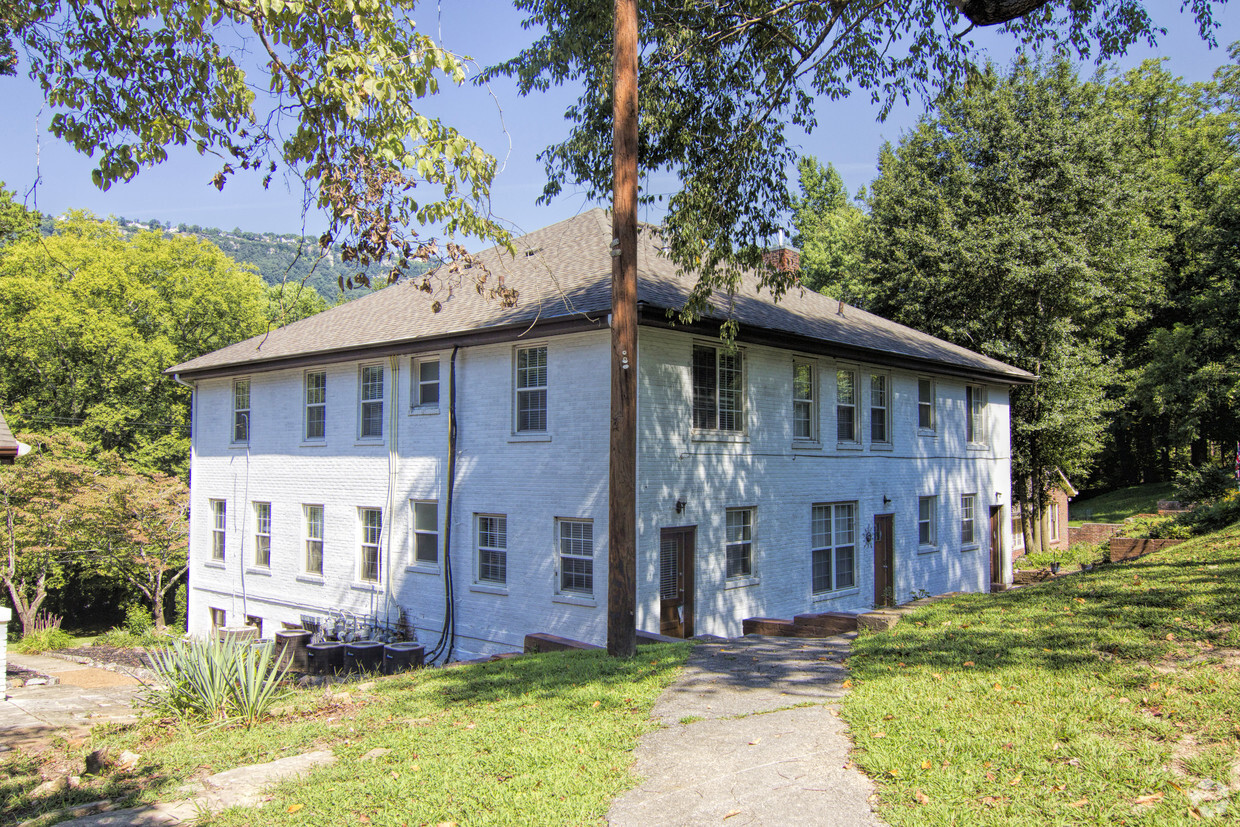 Building Photo - Lookout Village Apartments