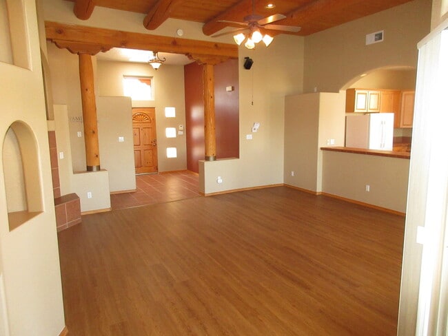 Building Photo - 1312 Tiffany Ln SE