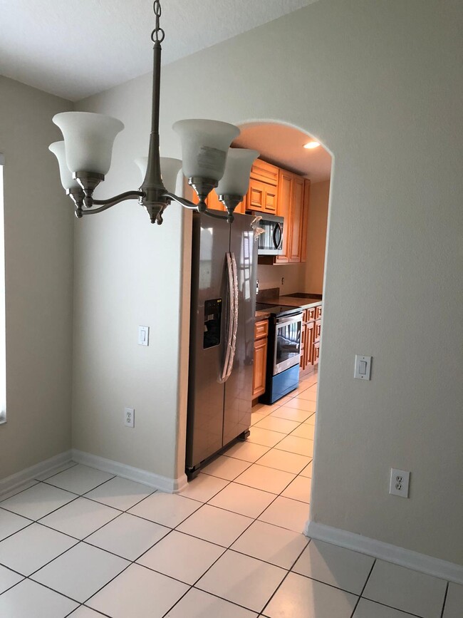 Building Photo - 3141 Stonehurst Cir