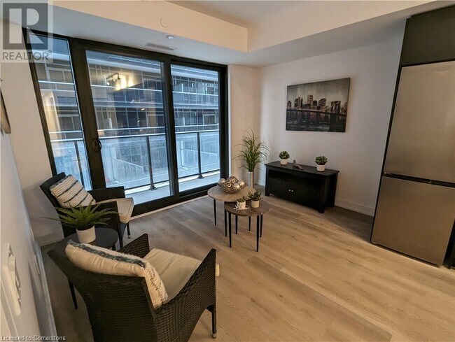 Photo du bâtiment - 1 Jarvis St