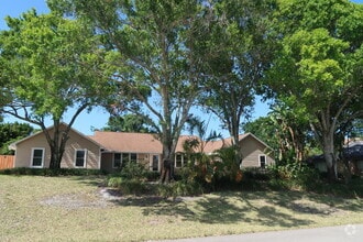 Building Photo - 1087 NE Quinn Pl
