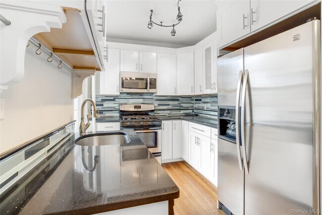 Foto del edificio - 87 N Broadway