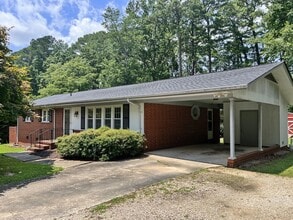 Building Photo - 6909 Justice Dr