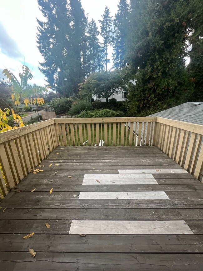Building Photo - Crest Duplex