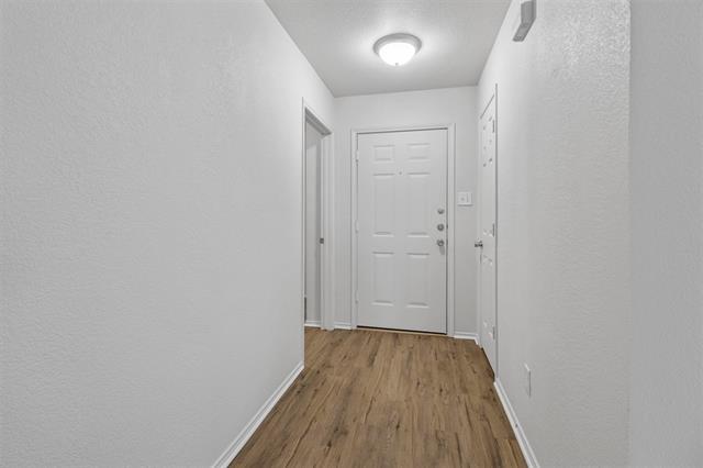Building Photo - 2205 Lookout Ln