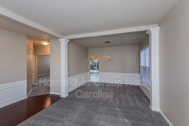 Building Photo - 15118 Edindale Dr