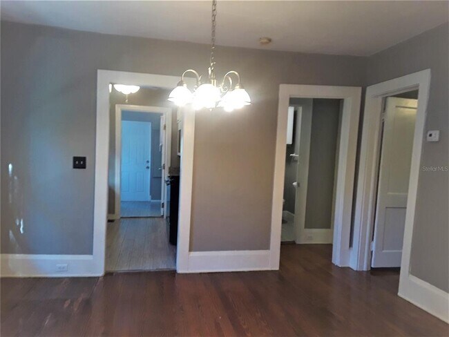 Foto del edificio - 1423 E Gore St