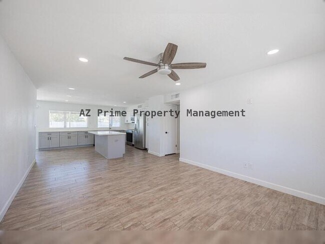 Foto del edificio - 12802 N 38th St