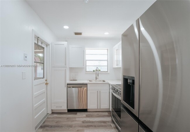 Foto del edificio - 2041 NW 81st Ave
