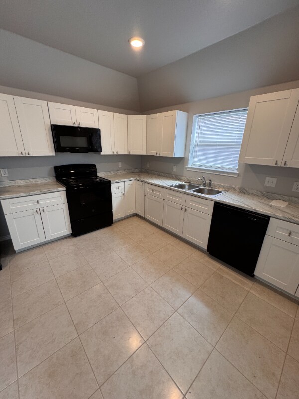 Building Photo - 208 N Gilmer St