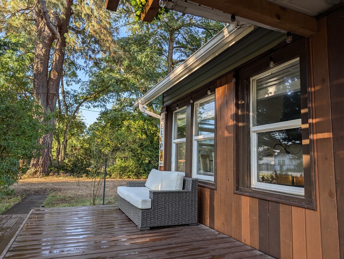 Primary Photo - Farm House