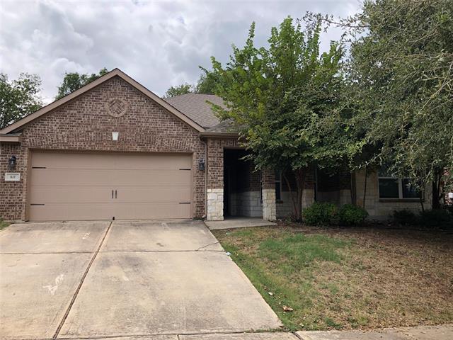 Foto del edificio - 817 Summer Oaks Dr