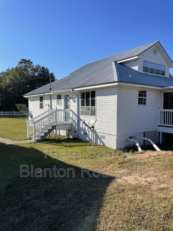 Foto del edificio - 5792 Todd St
