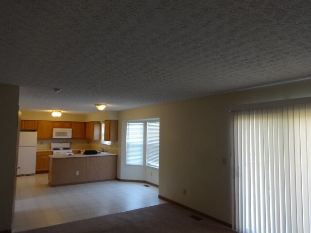 Building Photo - 3153 Golden Oak Drive